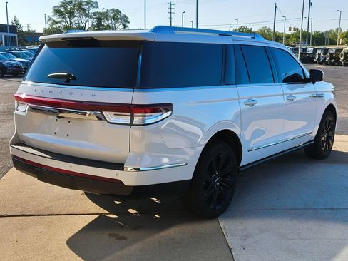 Used 2024 Lincoln Navigator L Reserve w/ Equipment Group 201A AWD/4WD image 22