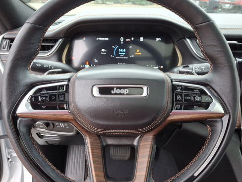Certified 2023 Jeep Grand Cherokee Summit w/ Adv Protech Group IV AWD/4WD image 8