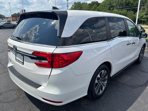 Certified 2024 Honda Odyssey EX-L image 6