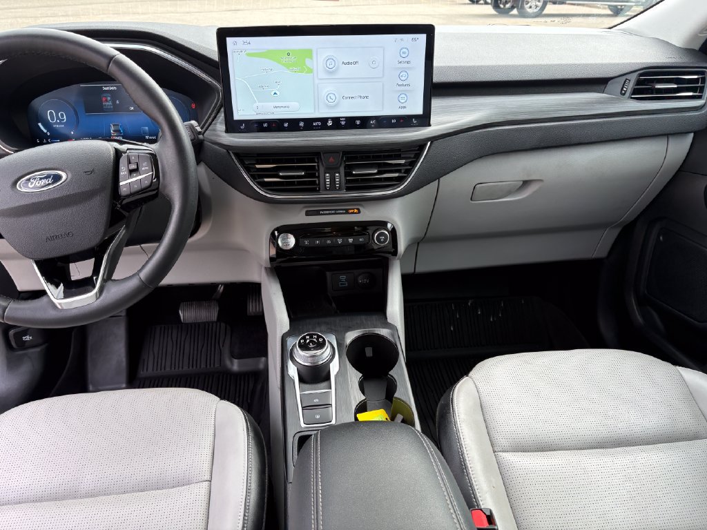 Used 2023 Ford Escape Platinum AWD/4WD image 17