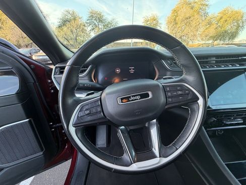 Used 2021 Jeep Grand Cherokee L Altitude image 11