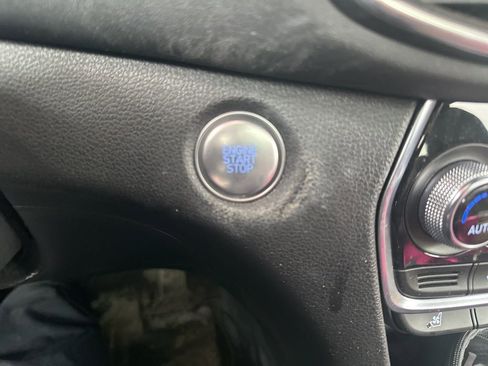 Used 2020 Hyundai Santa Fe Limited image 10