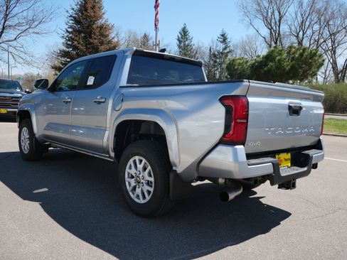 New 2026 Toyota Tacoma SR5 AWD/4WD image 3