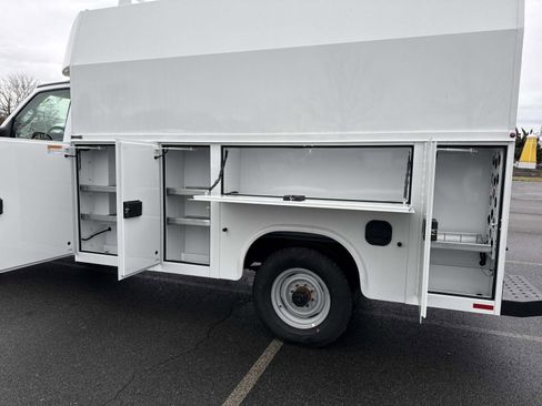 New 2026 Ford E-350 and Econoline 350 Super Duty w/ Power Equipment Group RWD image 11