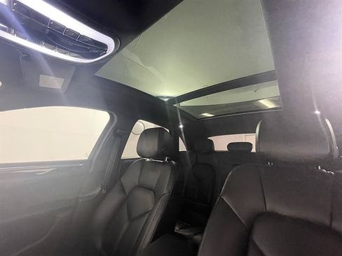 Used 2025 Porsche Macan S AWD/4WD image 10