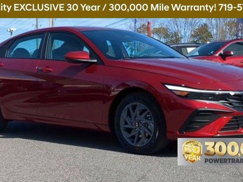 New 2025 Hyundai Elantra Sport image 7