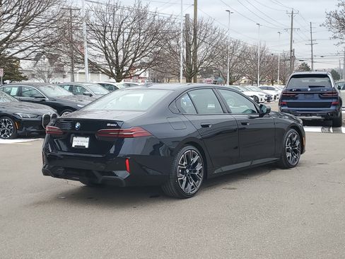 New 2026 BMW 540i xDrive w/ M Sport Package AWD/4WD image 3