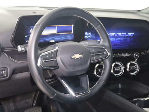 Used 2025 Chevrolet Blazer EV LT AWD/4WD image 6
