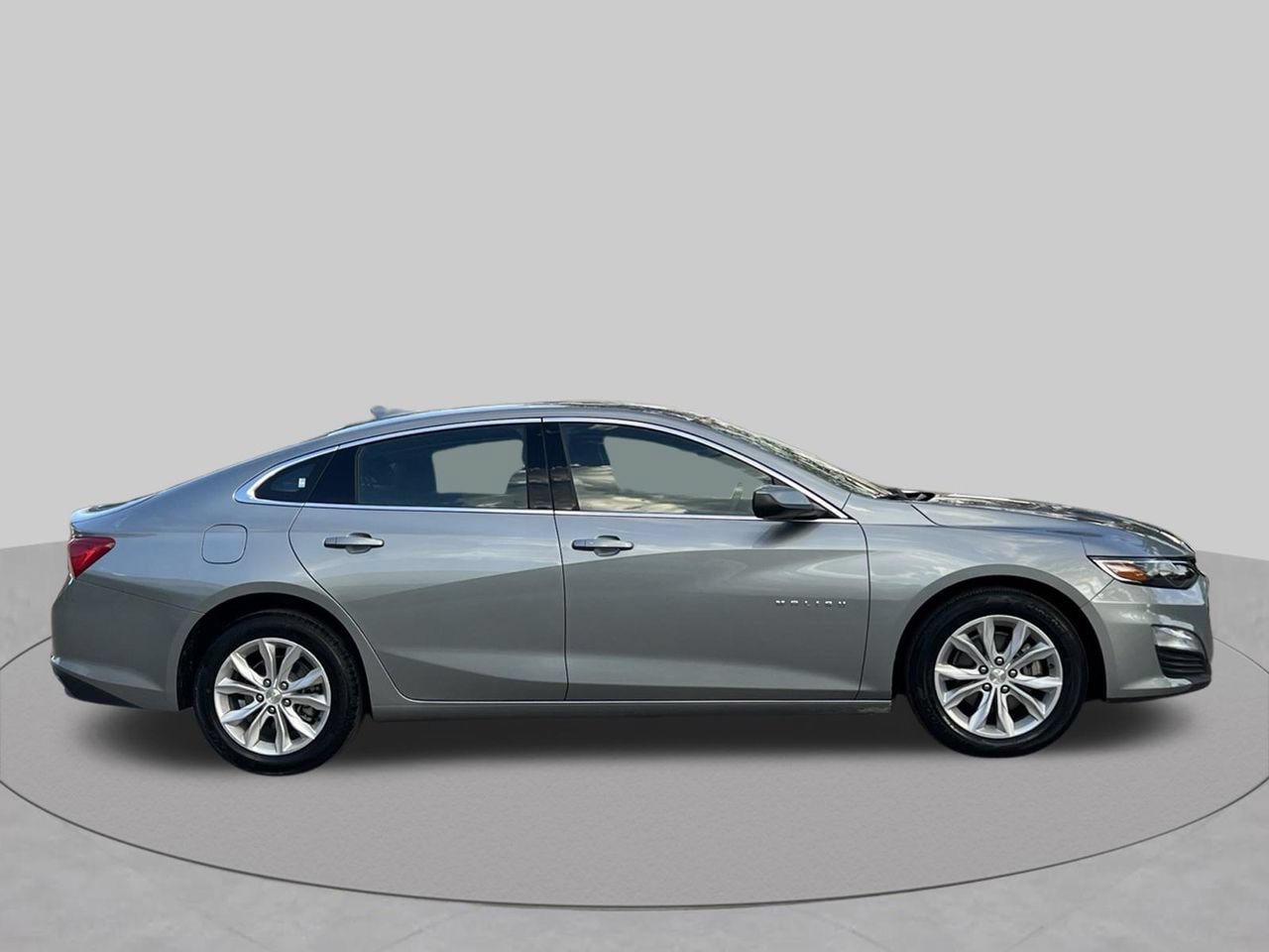 Used 2025 Chevrolet Malibu LT FWD image 7