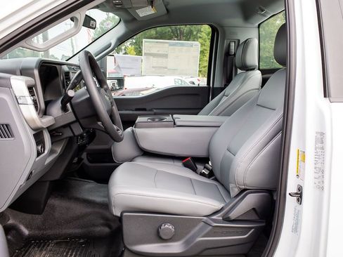 Used 2025 Ford F250 XL w/ FX4 Off-Road Package image 11