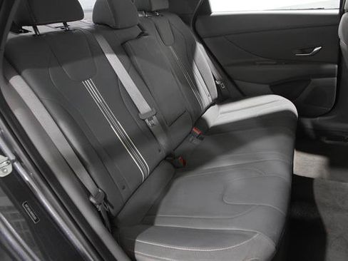Used 2021 Hyundai Elantra SEL w/ Convenience + Premium Package FWD image 16