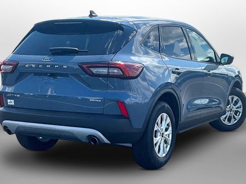 Used 2025 Ford Escape Active w/ Cold Weather Package AWD/4WD image 11