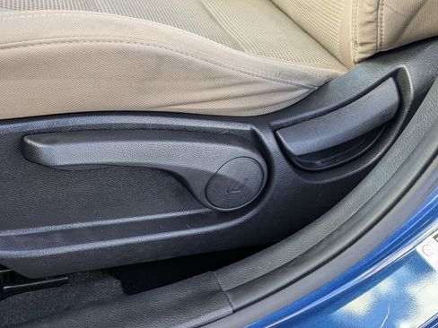 Used 2015 Hyundai Elantra GT image 21