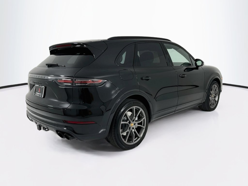 Certified 2023 Porsche Cayenne Turbo AWD/4WD image 9