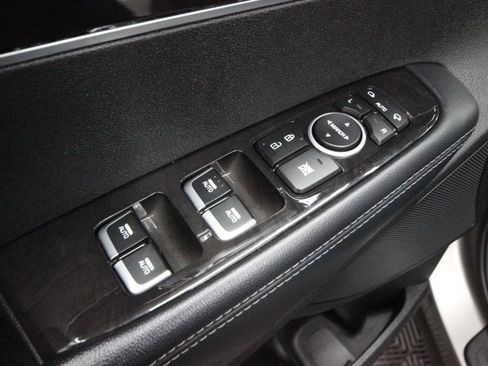 Used 2017 Kia Sorento EX w/ EX V6 Premium Package image 13