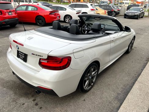 Used 2016 BMW M235i Coupe image 23