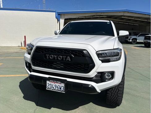 Used 2021 Toyota Tacoma TRD Off-Road image 5