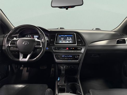 Used 2018 Hyundai Sonata Sport image 9
