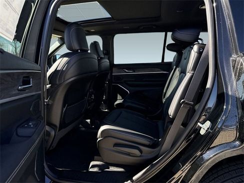 New 2025 Jeep Grand Cherokee L Limited w/ Luxury Tech Group II image 12