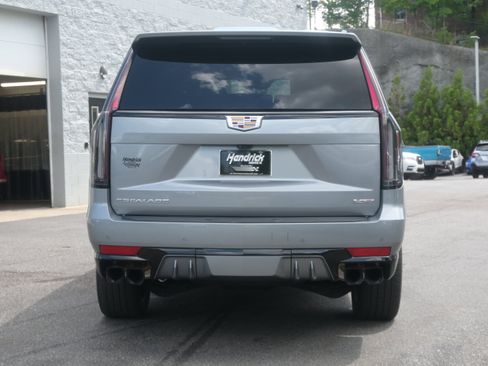 Used 2023 Cadillac Escalade V w/ Heavy-Duty Trailer Package AWD/4WD image 8