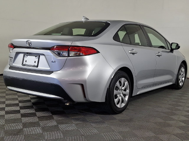 Used 2022 Toyota Corolla LE w/ Carpet Mat Package (TMS) FWD image 9