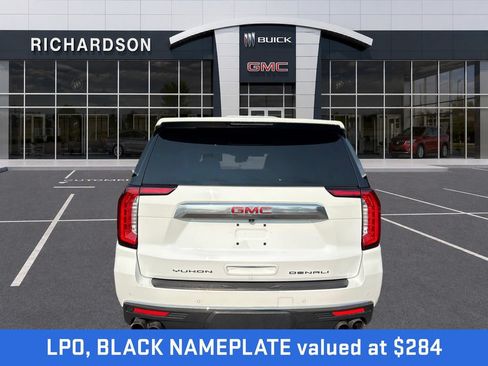 Used 2022 GMC Yukon XL Denali AWD/4WD image 4