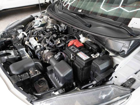 Used 2024 Nissan Versa SV w/ Trunk Package FWD image 32