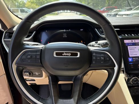Used 2021 Jeep Grand Cherokee L Limited RWD image 23