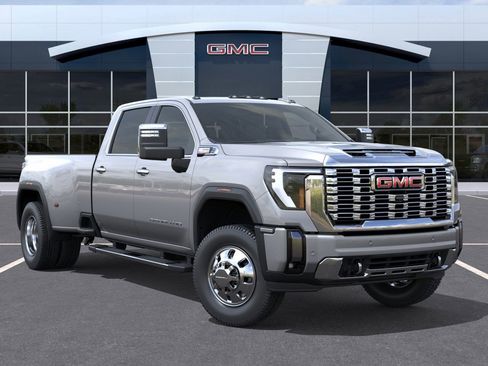 New 2026 GMC Sierra 3500 Denali w/ Denali Reserve Package image 7
