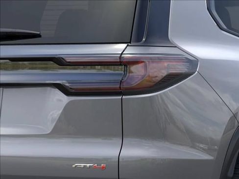 New 2026 GMC Acadia AT4 w/ LPO, Floor Liner Package AWD/4WD image 11