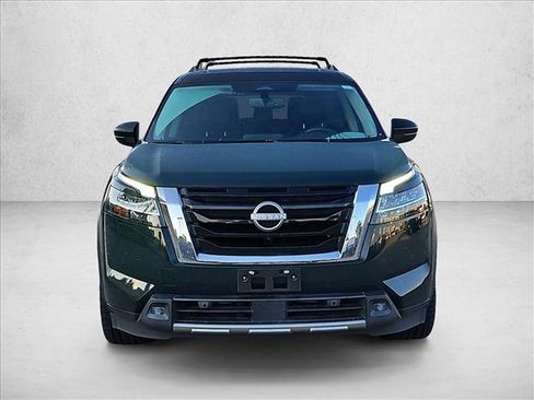 Used 2022 Nissan Pathfinder SL w/ SL Premium Package FWD image 2