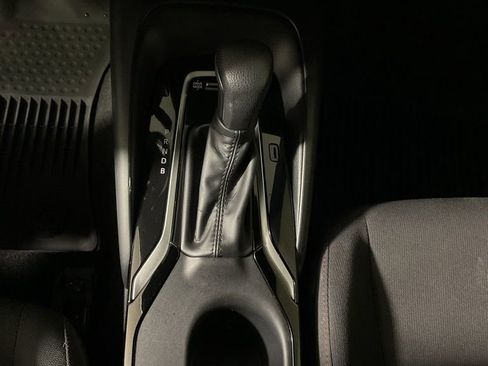 Used 2025 Toyota Corolla SE image 27