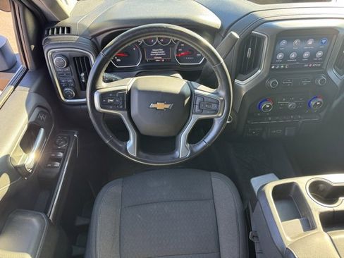 Used 2022 Chevrolet Silverado 2500 LT w/ Convenience Package image 13