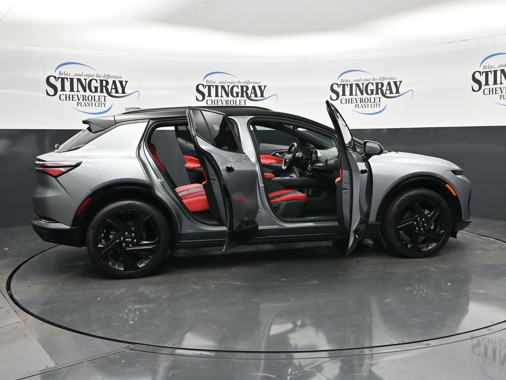 Used 2026 Chevrolet Equinox EV RS w/ LPO, All-Weather Mat Package FWD image 36