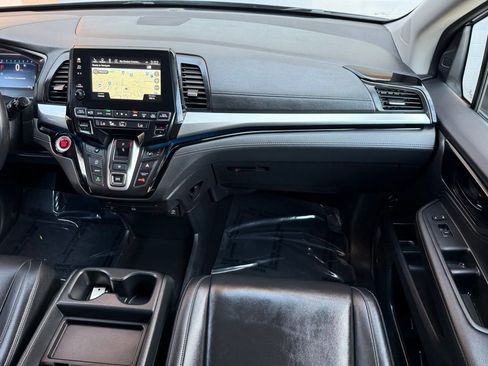 Used 2023 Honda Odyssey Touring image 11