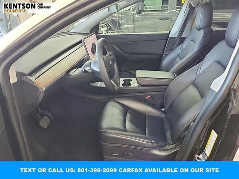 Used 2022 Tesla Model Y Long Range image 8