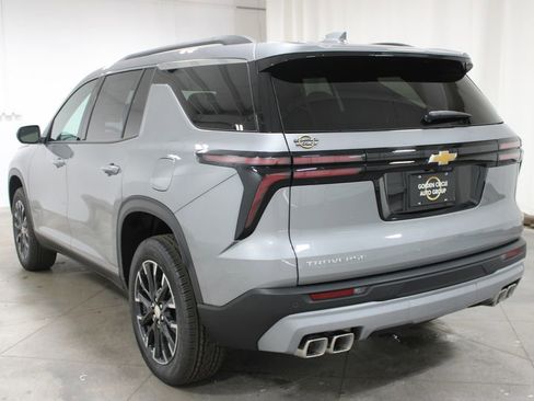 New 2026 Chevrolet Traverse LT w/ Sun and Wheel Package FWD image 7