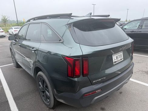 Used 2023 Kia Sorento S w/ Panoramic Sunroof Package AWD/4WD image 2