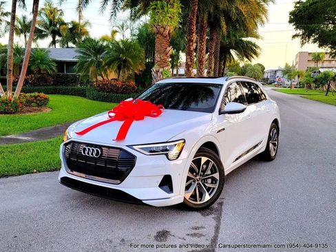 Used 2021 Audi e-tron Premium Plus w/ Premium Plus Package image 6