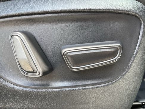 Used 2026 Toyota Grand Highlander FWD image 26