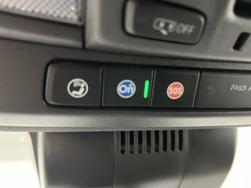 Certified 2024 GMC Sierra 2500 AT4 w/ Technology Package image 30