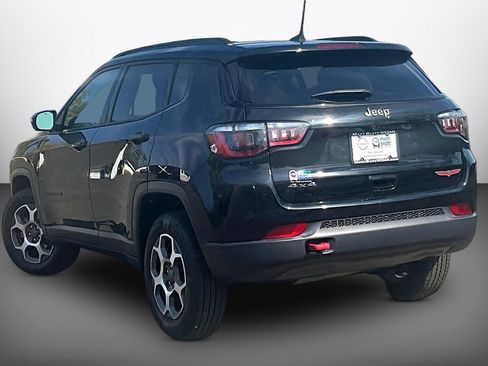 Used 2022 Jeep Compass Trailhawk AWD/4WD image 11