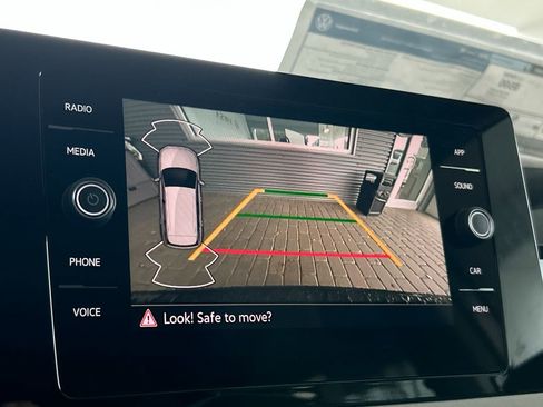 New 2026 Volkswagen Taos SE image 25