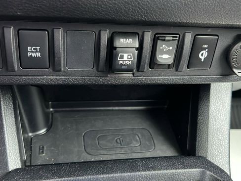 Used 2019 Toyota Tacoma TRD Off-Road image 24