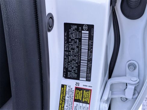 Used 2025 Toyota Camry SE image 39