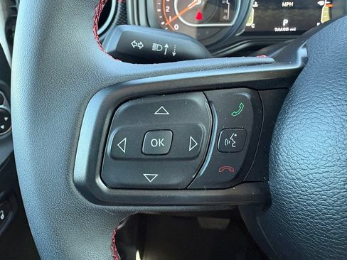 Used 2025 Jeep Wrangler Unlimited Rubicon AWD/4WD image 19
