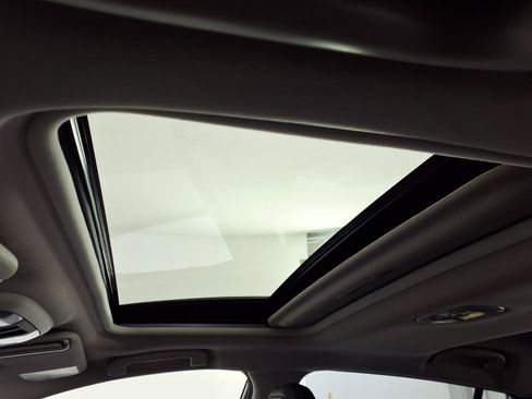 New 2026 Subaru Crosstrek 2.5i Limited w/ Crosstrek Mirror Package AWD/4WD image 5