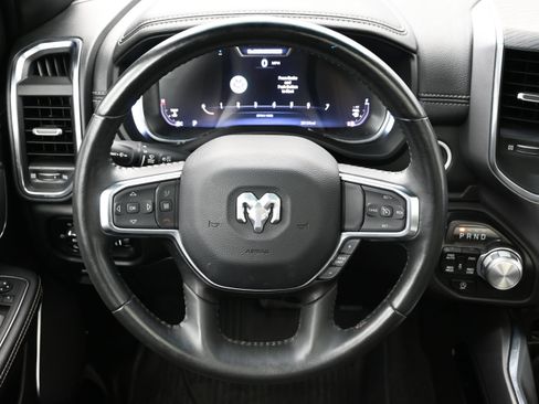 Used 2024 RAM 1500 Laramie AWD/4WD image 15