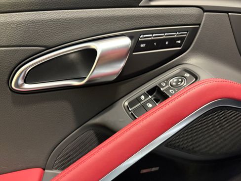 Certified 2024 Porsche 718 Cayman S RWD image 32