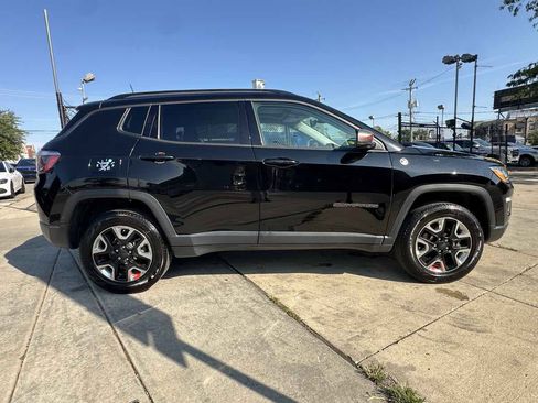 Used 2018 Jeep Compass Trailhawk w/ Leather Interior Group AWD/4WD image 4